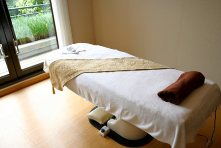 Massage table