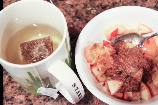 apple dessert and tea