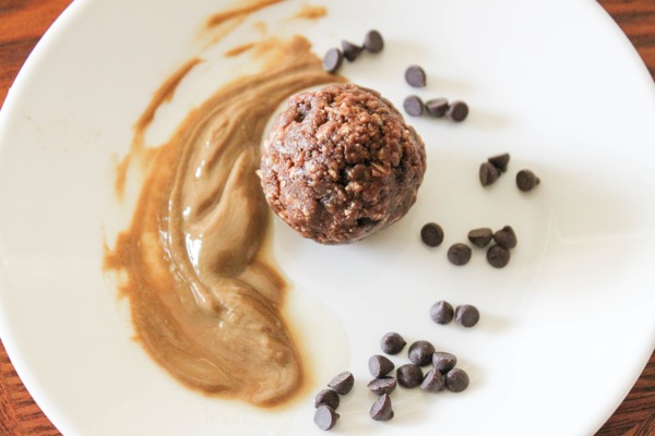Chocolate Peanut Butter Protein Balls - Chelsea LeBlanc Nutrition