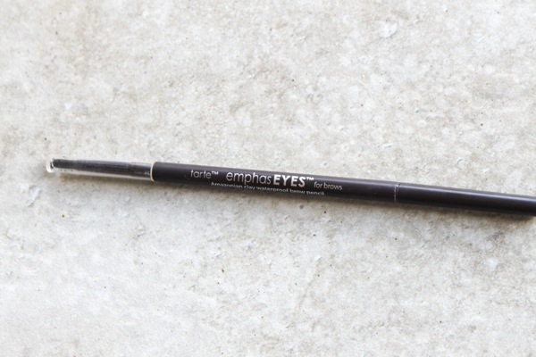 Eyebrow pencil  1 of 1