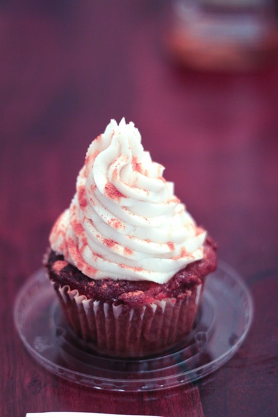 vegan carrot cake cupcake