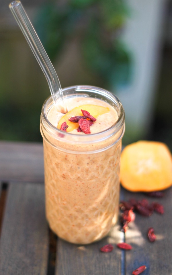 persimmon smoothie with goji berries