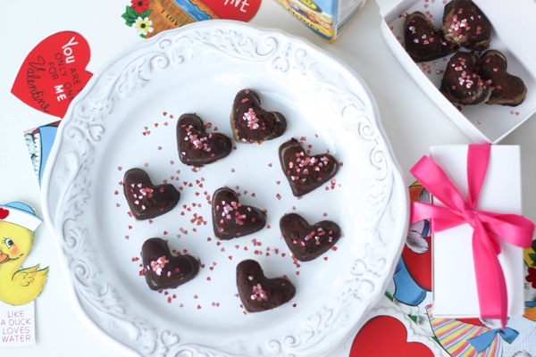 Heart-shaped Dark Chocolate almond milk truffles 