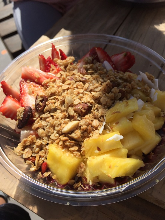 Acai bowl