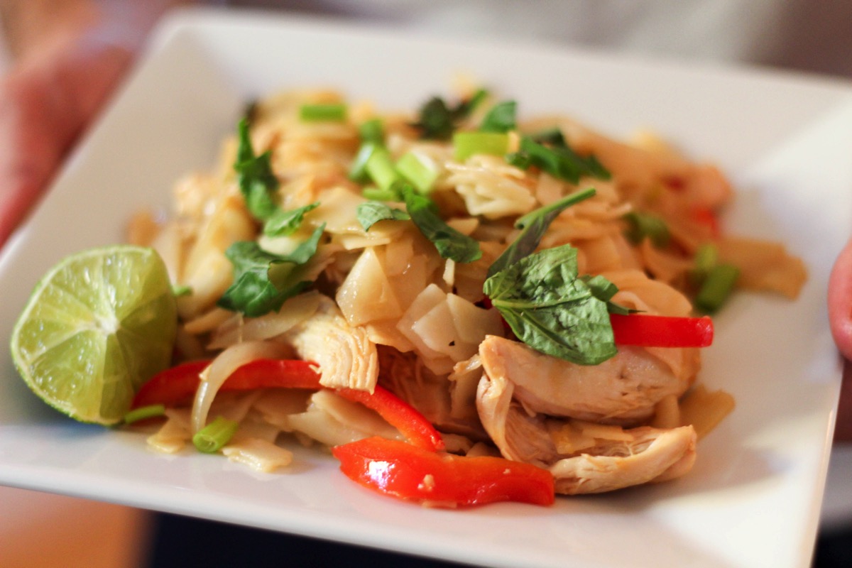 Chicken pad kee mao