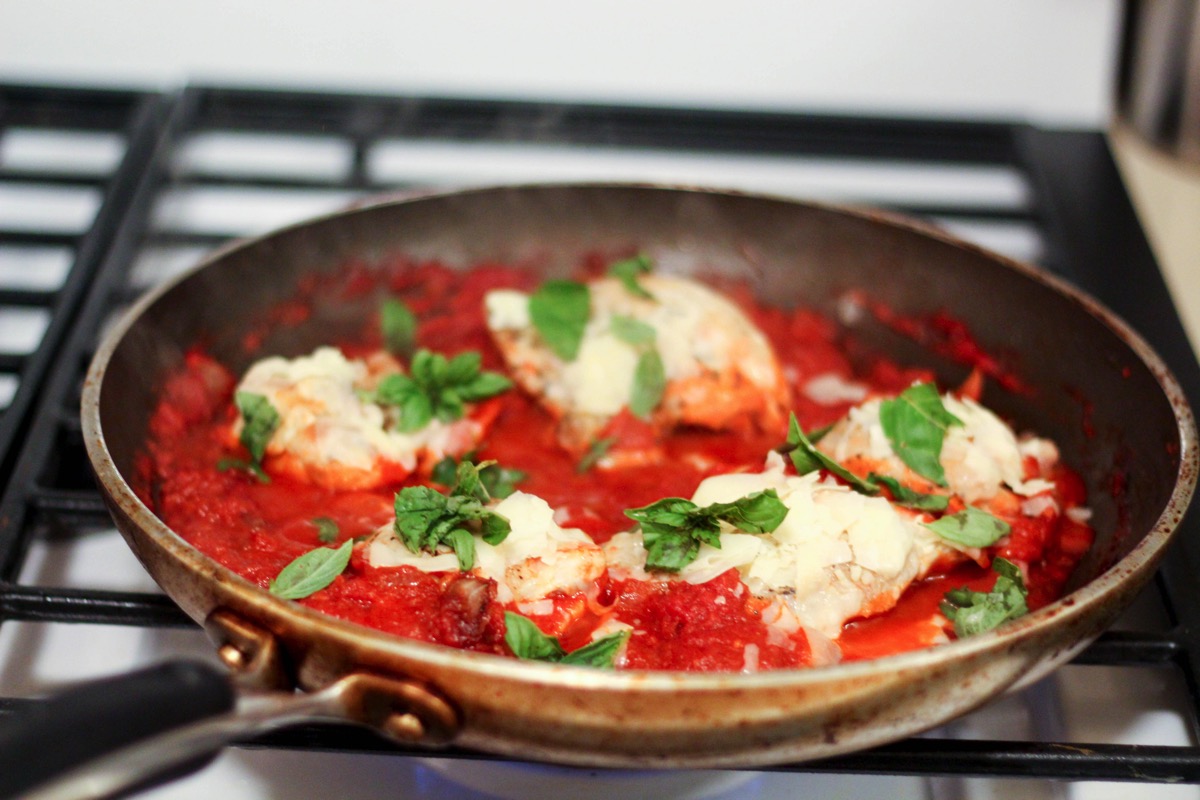 One Pan Chicken with Tomatoes and Feta