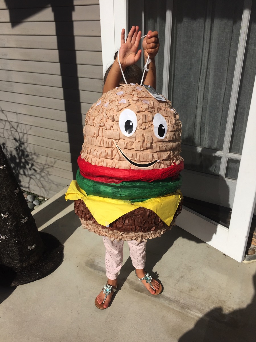 Burger pinata