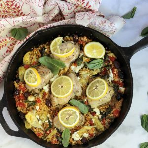 An easy, healthy dinner recipe! This only uses one pot and makes cauliflower rice taste delicious. Check out the recipe for this chicken with Mediterranean cauliflower rice here. fitnessista.com