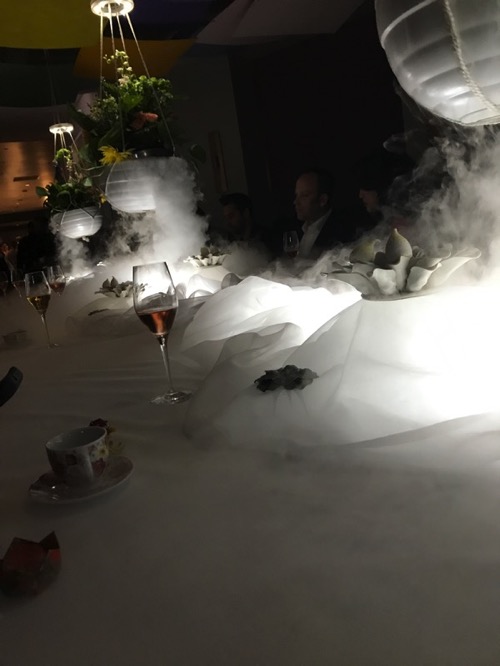 Table setting at alinea