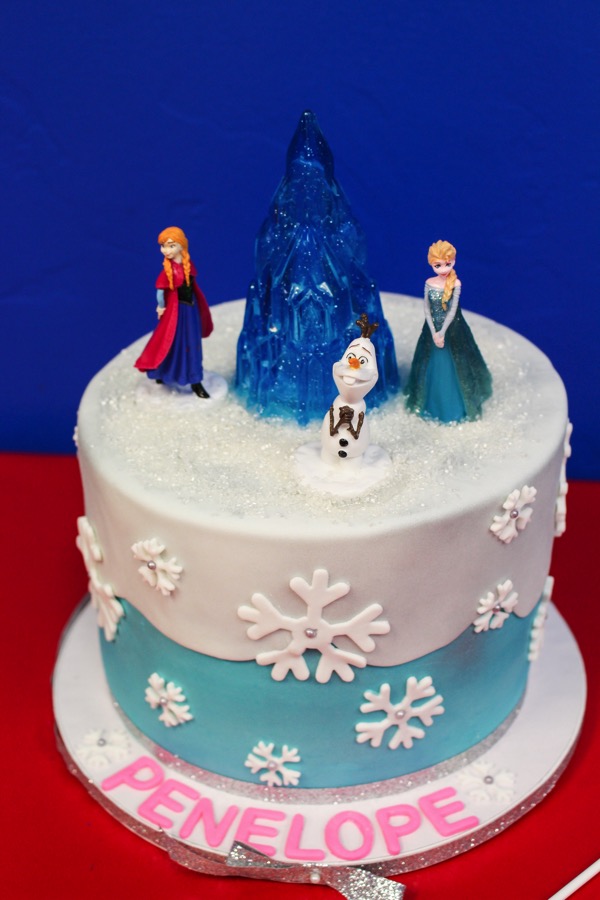 Frozen theme cake for birthday party