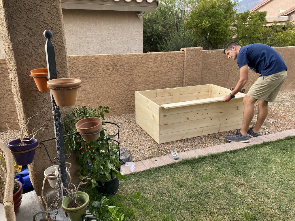 DIY raised garden bed! Grow your own veggies and herbs at home. fitnessista.com