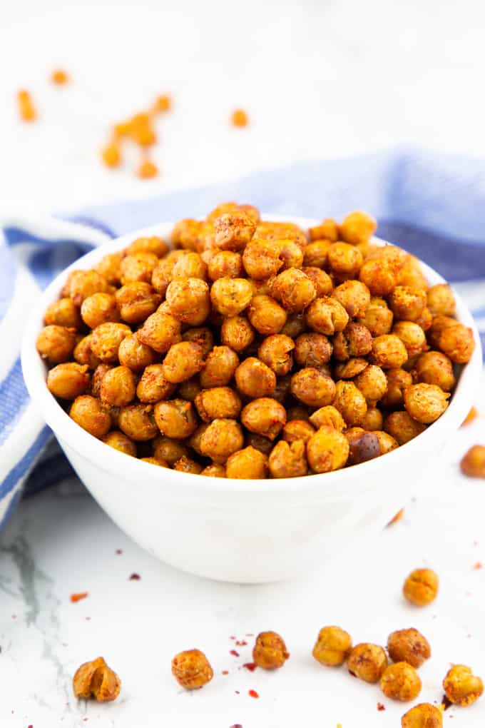 Roasted Chickpeas: 10 High-Protein Snacks Without Protein Powder