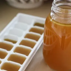 How to make bone broth and how to use it in your routine