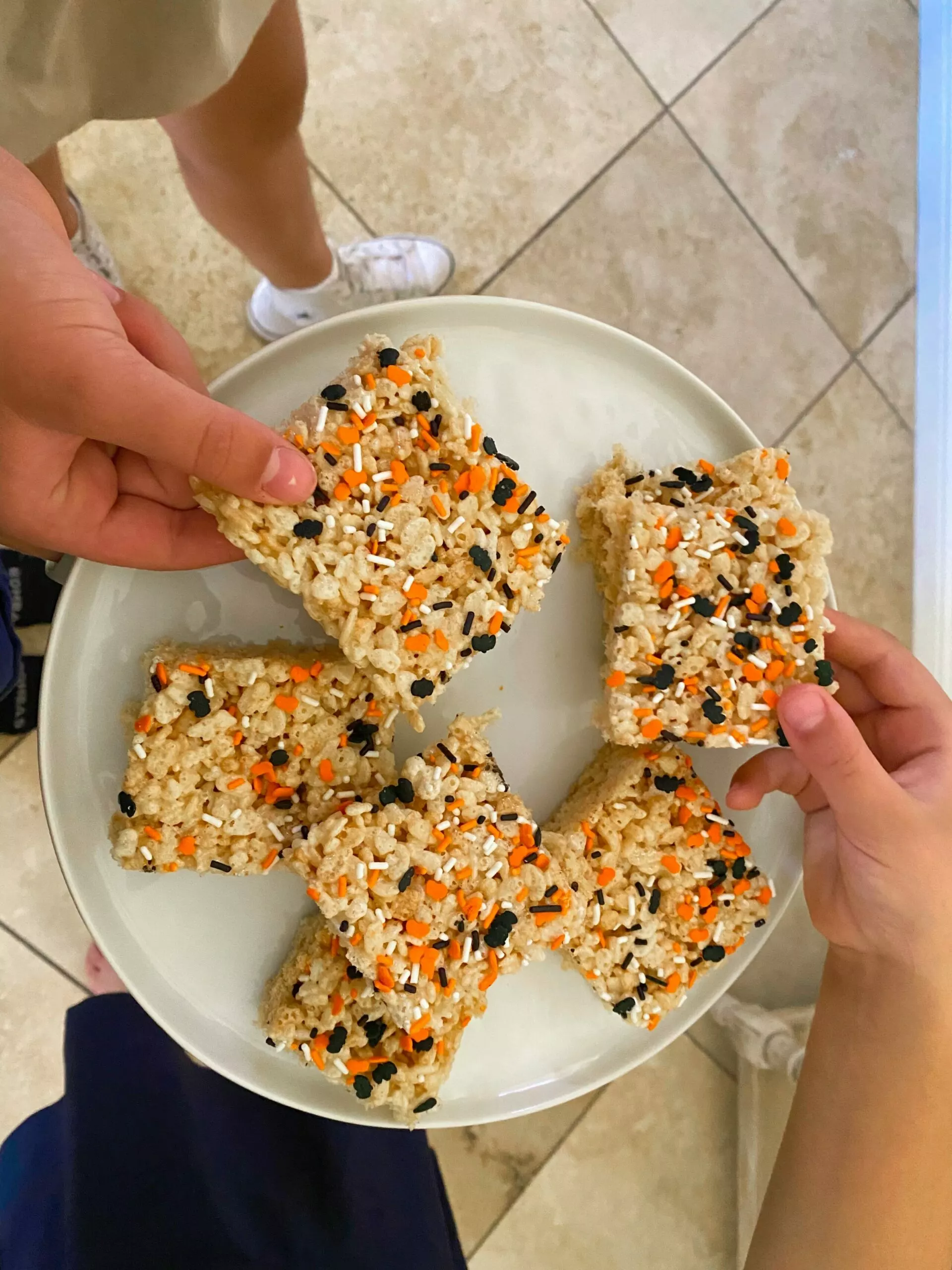 Easy Halloween Graveyard Chocolate Rice Krispie Treats