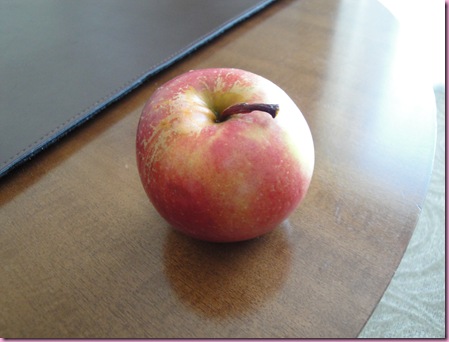 apple (2)