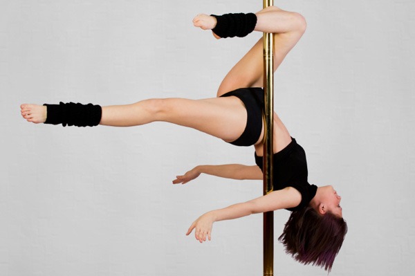 Inside Leg Hang - Pole Dance Move