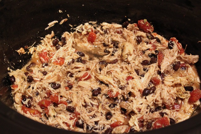 Slow cooker shredded Mexican chicken - The Fitnessista