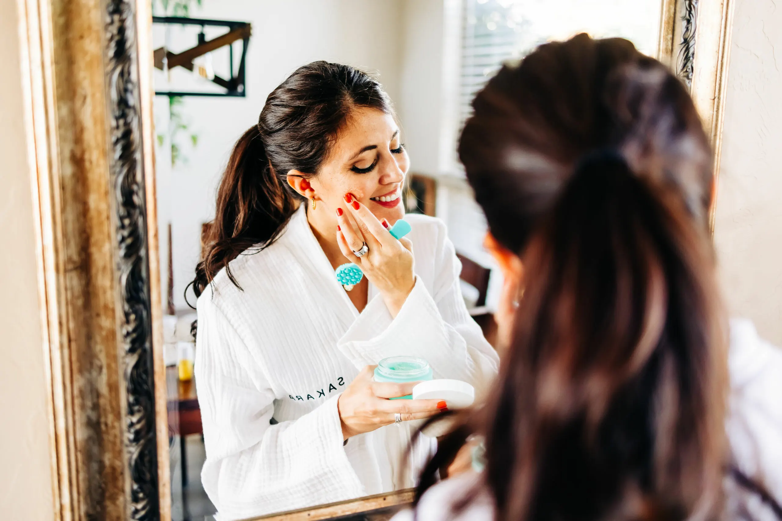 Is Your Nail Remover Safe?  The Ingredients You Should Avoid - m8uyqa0